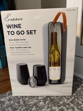 Rabbit Wine To Go Set - Gray Wine Carrier with Black Tumblers